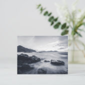 Landschapsfoto langs de kust feestdagenkaart (Staand voorkant)