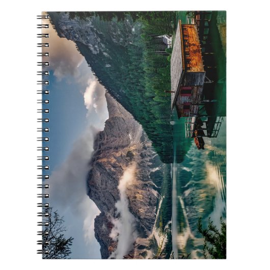 Landschapsfoto van het Italiaanse bergmeer Notitieboek (Voorkant)