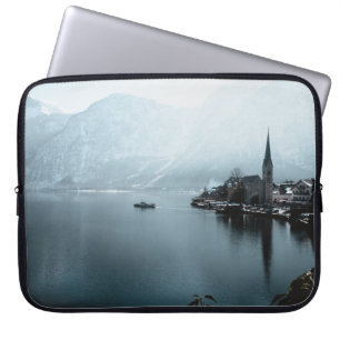 LANDSCHAPSFOTO VAN HET WATERLICHAAM NAAR HET MOUNT LAPTOP SLEEVE