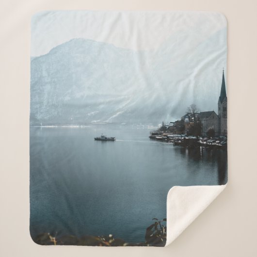 LANDSCHAPSFOTO VAN HET WATERLICHAAM NAAR HET MOUNT SHERPA DEKEN (Voorkant)