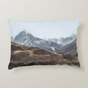 LANDSCHAPSFOTO VAN MONTAINEN ONDER WITTE KLEUTEN ACCENT KUSSEN