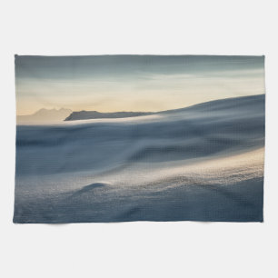 Landschapsfoto van Noorse sneeuw Theedoek