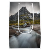 Landschapsfoto van Noorwegen Medium Cadeauzakje (Achterkant)