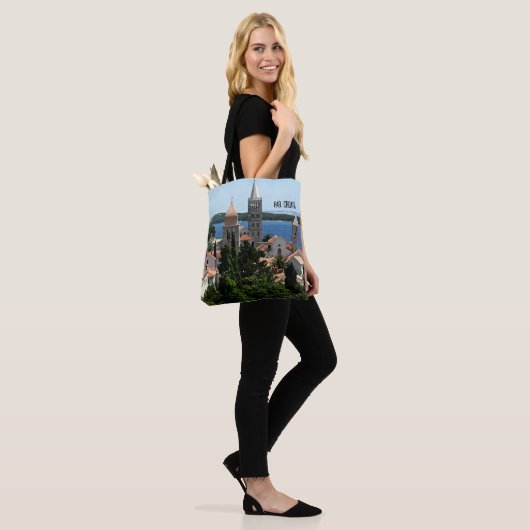 Landschapsfoto van Rab, Kroatië Tote Bag (Op model)