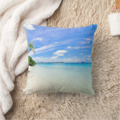 Landschapsfotografie van bomen op de kustlijn kussen (Deken)