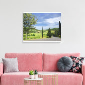 Landweg die kromt tussen cipressen in canvas afdruk (Insitu (Woonkamer))