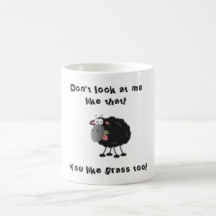 Langwerpige lamp: Grass Eating Black Sheep Koffiemok