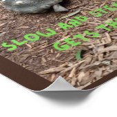 langzaam en gestaag komt daar! poster (Hoek)