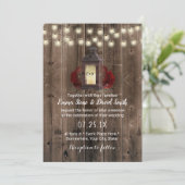 Lantaarn en bloemen Rustic Barn Wood Wedding Kaart (Staand voorkant)