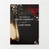 Lantaarn en rode rozen Romantic Rustic Wedding Drieluik Uitnodiging (Cover)