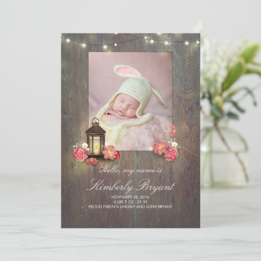  Lantaarn En Rustiek Hout Baby Foto Geboorte Aankondiging (Staand voorkant)