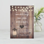  Lantaarn Rustic Barn Wood Wedding Kaart (Staand voorkant)