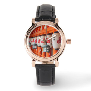 Lantaarns binnen het Itsukushima-heiligdom Horloge
