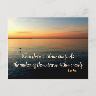 Lao Tzu Silence Quote en Beach Sunrise Briefkaart