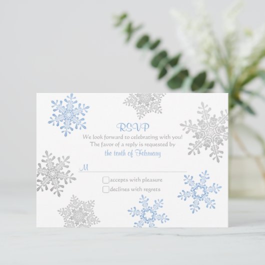Lapis Blauw Zilver Sneeuwvlok Winter Bruiloft RSVP (Staand voorkant)