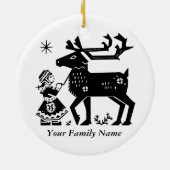 Lapland Girl Holds Reindeer Kerstdecoratie Keramisch Ornament (Achterkant)
