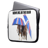 Laptophoes in de regen laptop sleeve (Voorkant Links)