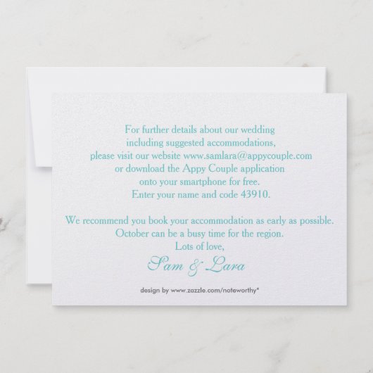 Lara slaat de datumkaarten op save the date (Achterkant)