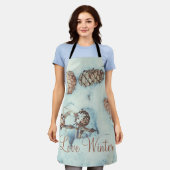 Larch kegels op de verse blauwe sneeuw schort (Gedragen)