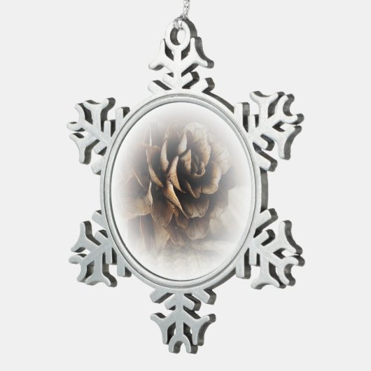 Larch Kone Tin Sneeuwvlok Ornament (Rechts)