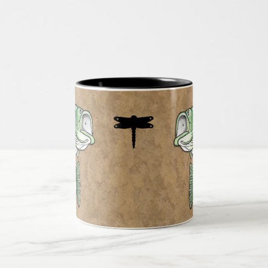 Largemouth Bass Jumping Dragonfly Vist Tweekleurige Koffiemok (Center)