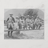 Larry Larom met zes kinderen. Briefkaart (Voorkant)