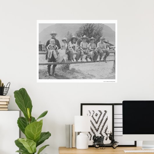 Larry Larom met zes kinderen. Poster (Thuiskantoor)