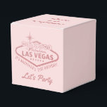 Las Vegas 21st Birthday Party Girly Personalized Bedankdoosjes<br><div class="desc">Het roos Gold Pink-meisje heeft een speciaal vormgegeven voor Fabulous Las Vegas Marquee-ontwerp op een feestelijke doos voor een 21e verjaardag in Vegas,  met de aangepaste tekst "Bedankt voor uw aanwezigheid",  die kan worden aangepast aan uw stijl en persoonlijkheid. De woorden,  de doopvonten,  en de achtergrondkleur kunnen worden veranderd.</div>