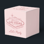 Las Vegas 21st Birthday Party Girly Personalized Bedankdoosjes<br><div class="desc">Het roos Gold Pink-meisje heeft een speciaal vormgegeven voor Fabulous Las Vegas Marquee-ontwerp op een feestelijke doos voor een 21e verjaardag in Vegas,  met de aangepaste tekst "Bedankt voor uw aanwezigheid",  die kan worden aangepast aan uw stijl en persoonlijkheid. De woorden,  de doopvonten,  en de achtergrondkleur kunnen worden veranderd.</div>
