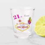 Las Vegas 21st Birthday Specialized Shot glass Glas<br><div class="desc">Las Vegas 21st Birthday Specialized Shot glass. Voeg de naam van het verjaardagsmeisje toe op het glas!</div>