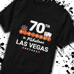 Las Vegas Birthday Party - 70th Birthday in Vegas T-shirt<br><div class="desc">Je 70ste verjaardag plannen in Vegas? Dit Welcome to Las Vegas sign stijlontwerp is de perfecte manier voor een 70-jarige om met een verjaardagsfeest in Vegas te vieren! Geweldig voor een meisjesreis of verjaardagseskaders die naar Vegas komen voor een weekendbaan of vakantie. Met de 70e verjaardag in Fabulous Las Vegas...</div>