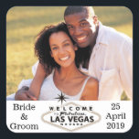 Las Vegas Bruiloft Aangepaste Fotoenvelop Afdichti Vierkante Sticker<br><div class="desc">Personaliseer deze vegas bruiloft sticker met je eigen foto en tekst. Volledig aanpasbaar.</div>
