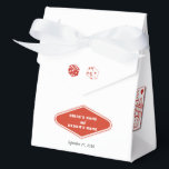 Las Vegas Casino bestemming bruiloft rood wit Bedankdoosjes<br><div class="desc">Een unieke hand getekend Las Vegas Casino thema bruiloft ontwerp. Een moderne bestemming Las Vegas,  Nevada bruiloft thema met speelkaarten,  casino gokken thema illustraties. Een rood en wit Las Vegas bruiloft gunst doos ontwerp ideaal voor casino thema bruiloften. Bijpassende huwelijksuitnodigingen en andere briefpapier items zijn ook beschikbaar.</div>