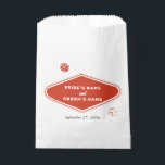 Las Vegas Casino bestemming bruiloft rood wit Bedankzakje<br><div class="desc">Een unieke hand getekend Las Vegas Casino thema bruiloft ontwerp. Een moderne bestemming Las Vegas,  Nevada bruiloft thema met speelkaarten,  casino gokken thema illustraties. Een rood en wit Las Vegas bruiloft gunst tas ontwerp ideaal voor casino thema bruiloften. Bijpassende huwelijksuitnodigingen en andere briefpapier items zijn ook beschikbaar.</div>