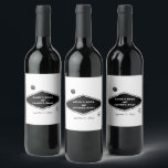 Las Vegas Casino Bestemming Huwelijk Zwart Wit Wijn Etiket<br><div class="desc">Een unieke hand getekend Las Vegas Casino thema bruiloft ontwerp. Een moderne bestemming Las Vegas,  Nevada bruiloft thema met speelkaarten,  casino gokken thema illustraties. Een zwart-wit Las Vegas bruiloft wijn label ontwerp ideaal voor casino thema bruiloften. Bijpassende huwelijksuitnodigingen en andere briefpapier items zijn ook beschikbaar.</div>