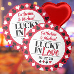 Las Vegas Casino Bruiloft Jubileum Ballon<br><div class="desc">Dit Poker Four Suits Pattern Lucky in Love bruiloft ontwerp is de perfecte manier om een vleugje geluk en verfijning toe te voegen aan uw speciale dag. Met een klassiek rood, zwart en wit pokerpatroon met vier pakken, is dit ontwerp zowel elegant als speels. Personaliseer uw trouwontwerp met uw namen...</div>