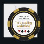 Las Vegas Casino Poker Chip Black and Gold Wedding Kaart<br><div class="desc">Daag je gasten door hen deze zwarte en goudpokerchips trouwuitnodigingen te sturen. Ze wachten vol ongeduld om bij je te zijn op deze leuke bruiloft.</div>