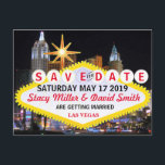 Las Vegas Save the Date Aankondigingskaart<br><div class="desc">Las Vegas welkomstbord plus een nachtscène van Vegas stad. Als u de tekst wilt wijzigen, gebruikt u de optie Aanpassen. Voor uitgebreidere tekstwijzigingen, zoals wijzigingen in het lettertype, de tekenkleur of de tekstindeling, kiest u de optie Aanpassen. Perfect om uw Las Vegas bestemming bruiloft aan te kondigen - of een...</div>