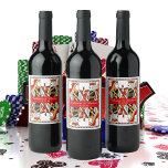 Las Vegas Spelen Kaart Koning & Koningin Huwelijks Wijn Etiket<br><div class="desc">Introductie van onze Queen en King speelkaartontwerp, de perfecte keuze voor uw Las Vegas bruiloft! Het is ontworpen om de essentie van Sin City vast te leggen, met hun unieke ontwerp en stijlvolle flair. Het ontwerp is voorzien van een koninklijke koning en koningin van harten. De ingewikkelde details van het...</div>