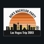 Las Vegas Strip Zonsondergang Aangepaste Vakantie Briefkaart<br><div class="desc">Cool aangepaste Las Vegas skyline bij zonsondergang ansichtkaart voor uw gezinsvakantie of vrijgezellenfeest trip naar de stad van de lichten. Gokken van zonsopgang tot zonsondergang in deze stad en onthoud het met deze aandenken souvenir.</div>