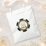 Las Vegas Wedding Black en White Poker Chip Bedankzakje<br><div class="desc">Daag je gasten met deze zwarte,  witte en rode pokerchip Las Vegas gunstzakken. Deze zijn perfect voor het aanbieden van snoep- en koekjesgunsten bij de receptie.</div>