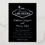 Las Vegas Wedding Black Silver Info over Folie ach Folie Uitnodiging<br><div class="desc">Elegant Las Vegas Wedding Invitation is voorzien van een echte zilveren folie "bruiloft in fantastische Las Vegas"-bord langs de weg op een zwarte bewerkbare kleurachtergrond die aansluit bij uw kleurenschema en ruimte voor reizen,  accommodaties en online rsvp-informatie op de achterkant voor een eenvoudige,  moderne en minimalistische bestemmings bruiloft-uitnodigkaart.</div>