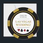 Las Vegas Wedding Poker Chip Gold Black White Kaart<br><div class="desc">Deze gouden,  zwarte en witte pokersprietuitnodiging zal je zeker opwinding en anticipatie brengen zodat je gasten je bij je aansluiten,  zeker om een leuke viering te zijn! Coördinatie van beschikbare producten.</div>