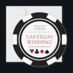 Las Vegas Wedding Poker Chip White Kaart<br><div class="desc">Deze uitnodiging voor een zwarte en witte pokerchip bruiloft zal je zeker enthousiasme en anticipatie brengen op je gasten om je bij je aan te sluiten,  zeker om een leuke viering te zijn! Coördinatie van beschikbare producten.</div>