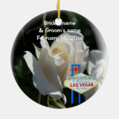 Las Vegas White Rose Wedding Announcement Keramisch Ornament (Achterkant)
