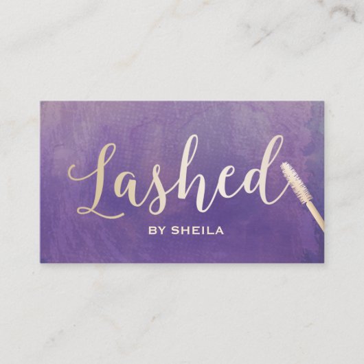 Lashed Make-up Artiest Goud Script Elegant Paarse Visitekaartje (Voorkant)