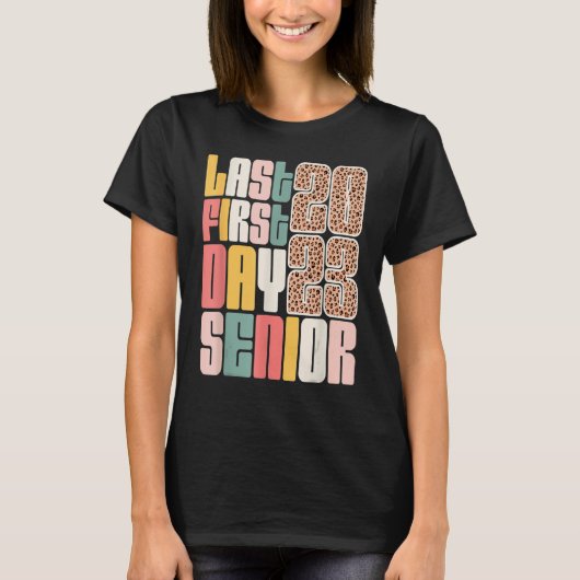 Last First Day Senior 2023 Graduation Leopard T-shirt (Voorkant)