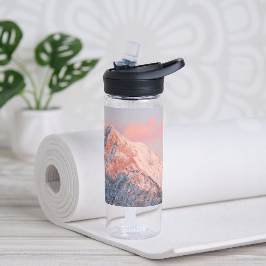 Last sun light on mountain Storžič, Slovenia Waterfles (Links)