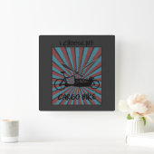 Lastenrad im Auge mit Strahlen und Spruch Vierkante Klok (Huis)