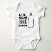 Late Night Drinking Bud-flesje baby shirt body pak (Voorkant)